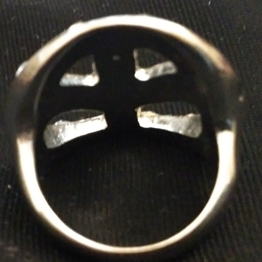 Beautiful Peace Sign Rhinestones Silver Ring - Picture 3 of 7